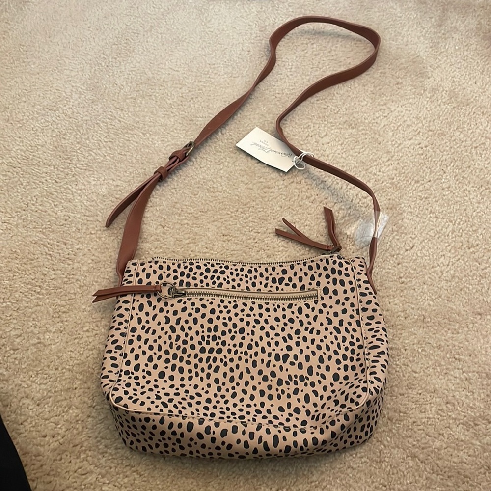 Great crossbody bag from Target